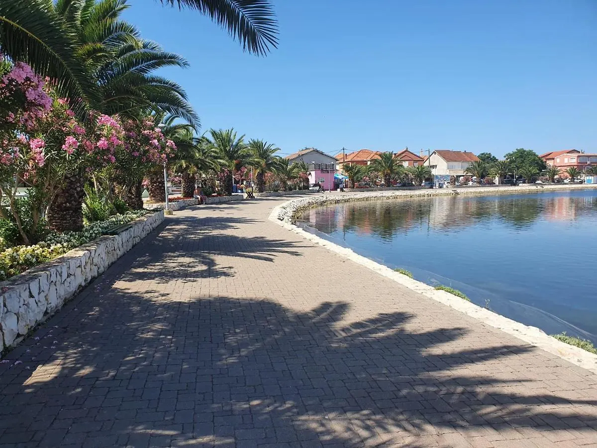 Apartments Mena Bibinje