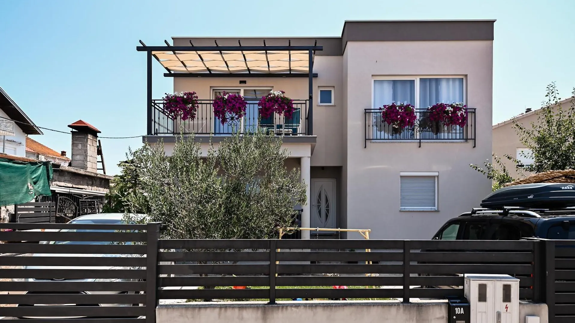 Apartments Mena Bibinje